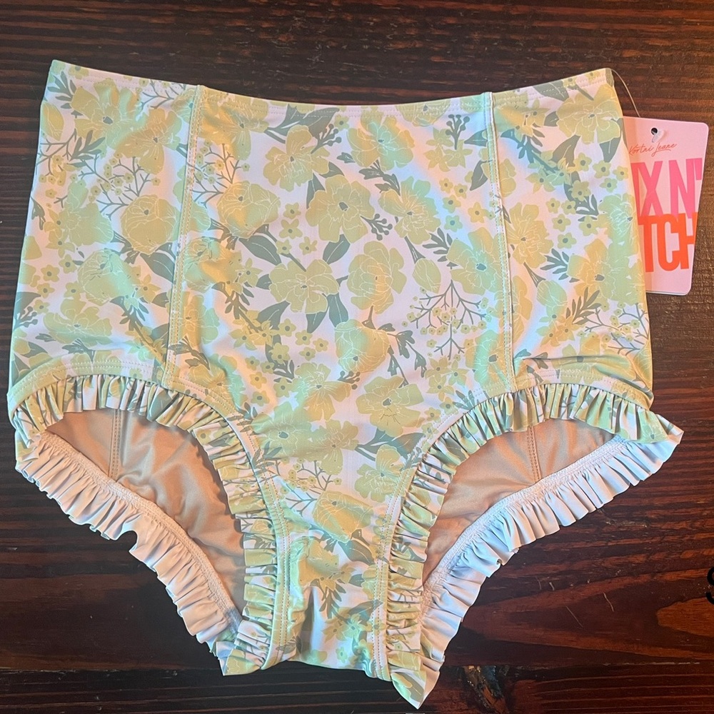 Kortni Jean green garden all ruffled up bottoms